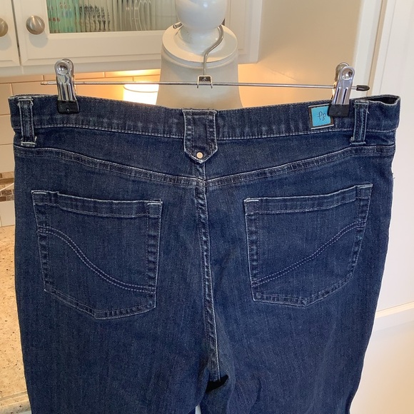 Fresh Produce Women's Stretch Blue Jeans Size 12 Straight Leg - Picture 4 of 8